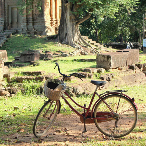 Discovery of Phnom Penh and Song Saa for two