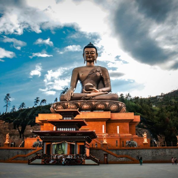 Grand Bouddha Dordenma dominant Thimphu, Bhoutan