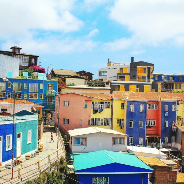 Maisons colorées sur les collines de Valparaíso, Chili