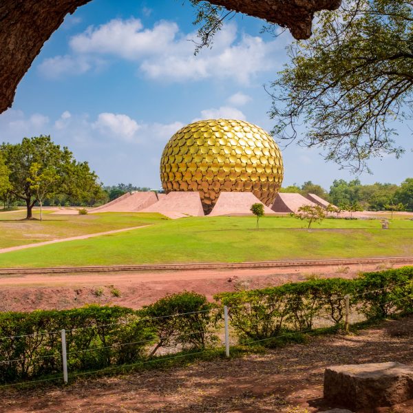 Matrimandir, dôme doré d'Auroville, Inde du Sud