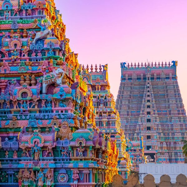 Gopuram coloré du temple Sri Ranganathaswamy de Srirangam, Inde du Sud