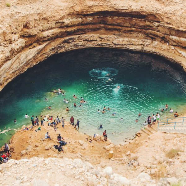 Bassin turquoise du Bimmah Sinkhole, Oman