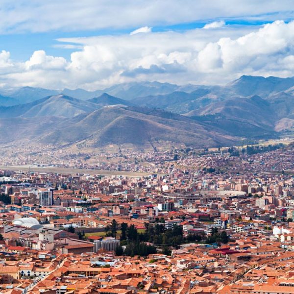 Vue panoramique sur Cusco et les Andes, Pérou