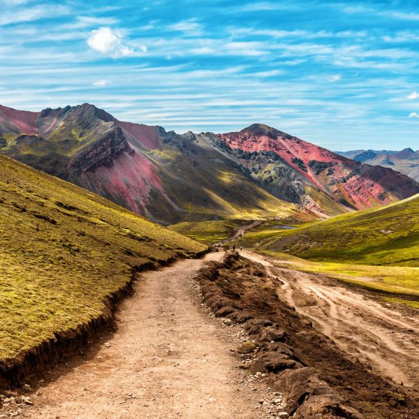 Sentier de randonnée vers la montagne aux sept couleurs Vinicunca, Pérou