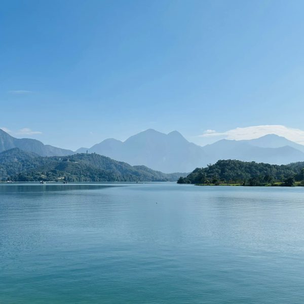 Lac du Soleil et de la Lune entre les montagnes, Taïwan